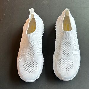 White  TIOSEBON Women's Athletic Walking Shoes Slip On Casual Mesh 11